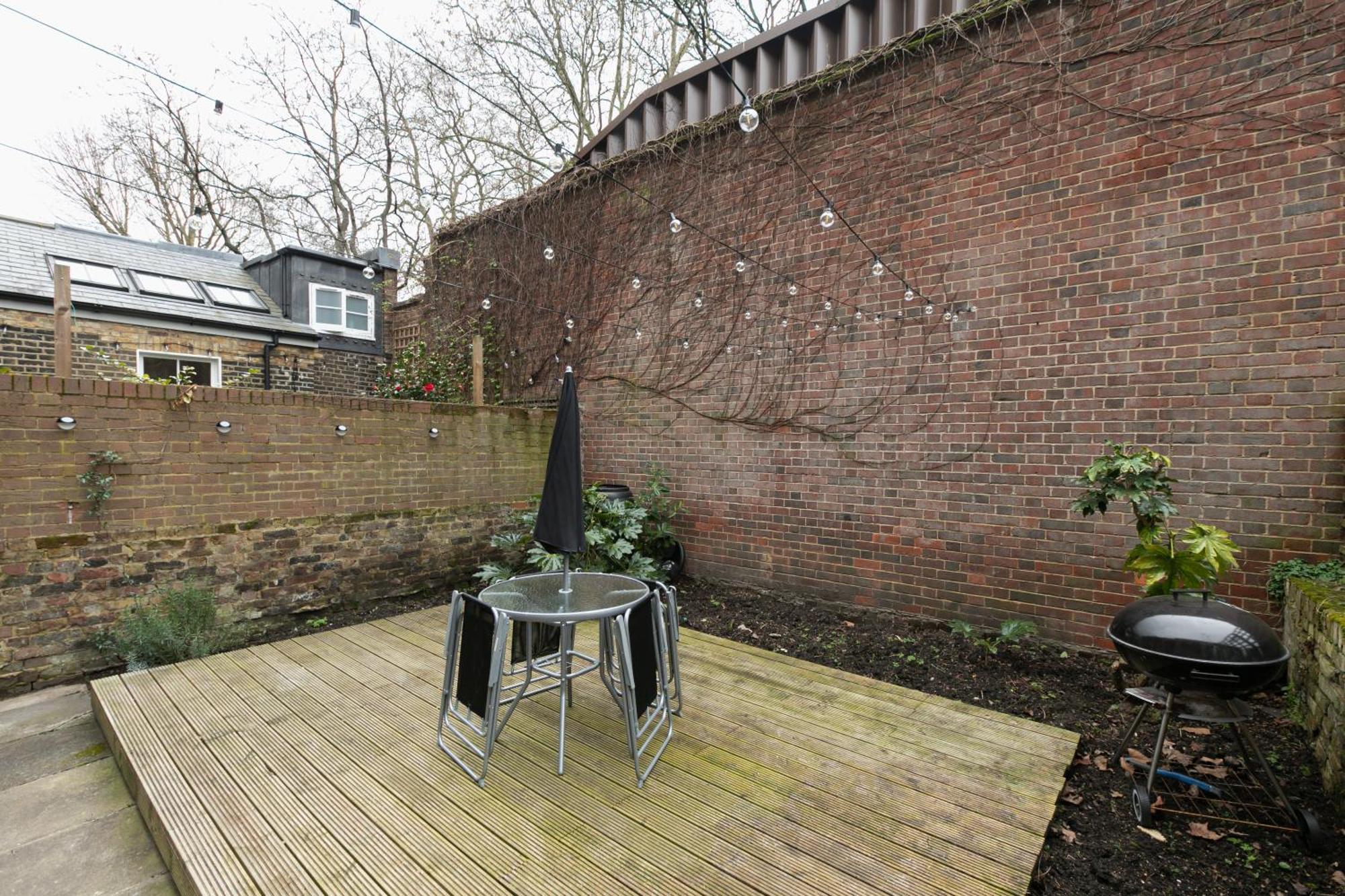Spacious With Garden In Apartamento